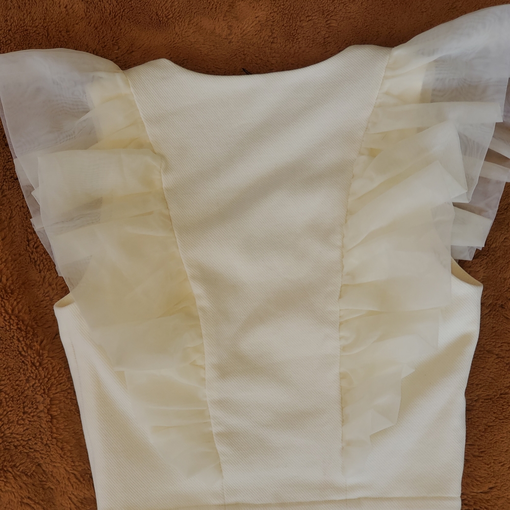 Mulla Cream Ruffled Crop Top NWOT Sm. - Picture 10 of 11